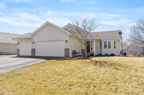 1603 Maple Ave, Buffalo, MN 55313