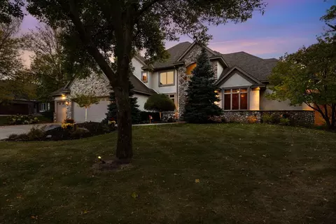 18827 Vogel Farm Trl, Eden Prairie, MN 55347
