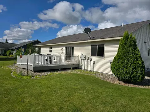 Exterior - 821 7th Ave SW, Perham, MN 56573 photo 3 of 3