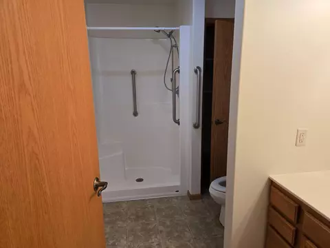 Bath - 821 7th Ave SW, Perham, MN 56573 photo 3 of 6