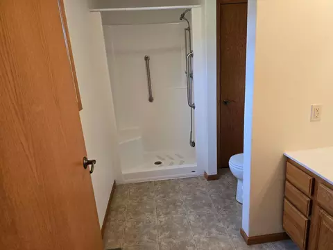 Bath - 821 7th Ave SW, Perham, MN 56573 photo 6 of 6