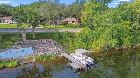 141 Lakeshore Dr, Big Lake, MN 55309