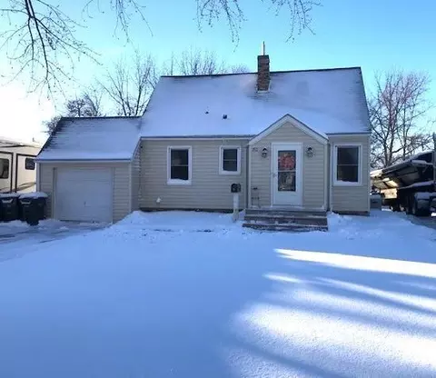 80 5th Ave NE, Hutchinson, MN 55350