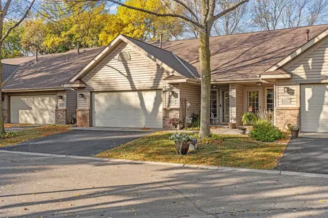 8316 Rhoy St, Victoria, MN 55386
