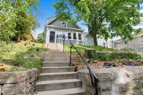 920 N Earl St, Saint Paul, MN 55106