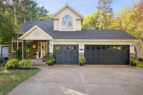 9661 Gillard Ave NE, Monticello, MN 55362