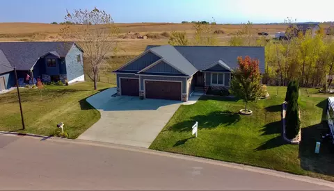 1716 Otter Way, New Richmond, WI 54017