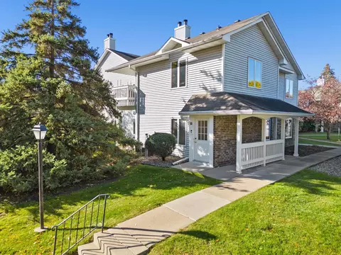 3572 Blue Jay Way #207, Eagan, MN 55123