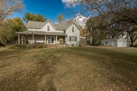 7448 NW 40th St, Owatonna, MN 55060