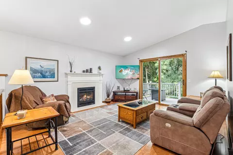 199 Galtier Pl, Shoreview, MN 55126
