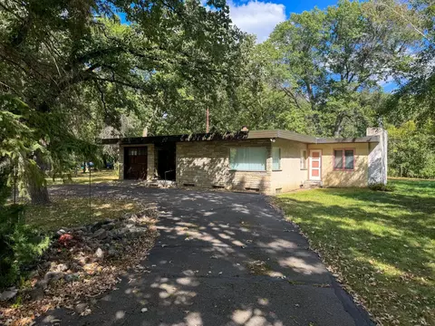 1904 Riverview Dr, Little Falls, MN 56345