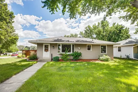 8635 Hadley Ave S, Cottage Grove, MN 55016