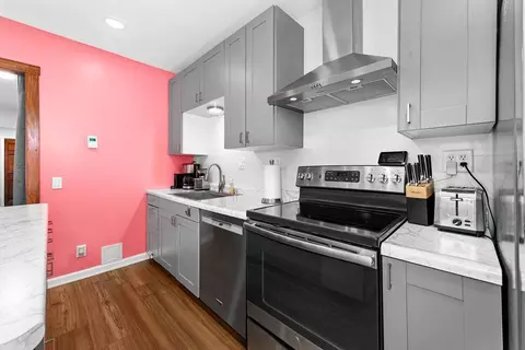 1115 E 9th St, Duluth, MN 55805 photo 9