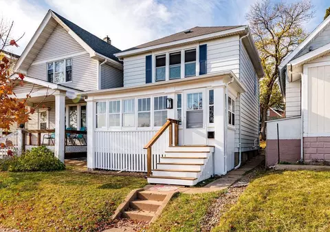 1115 E 9th St, Duluth, MN 55805