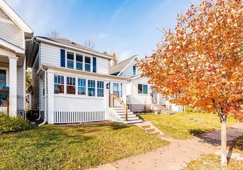 1115 E 9th St, Duluth, MN 55805 photo 4