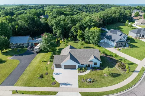 2268 Coventry Ln, North Mankato, MN 56003
