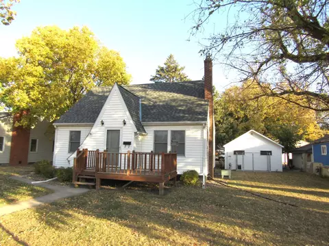 215 E Ashmore Ave, Montevideo, MN 56265