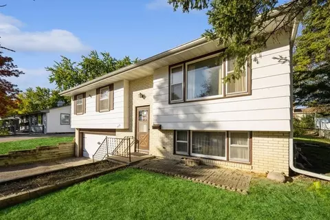 3113 Aquila Ave N, Crystal, MN 55427