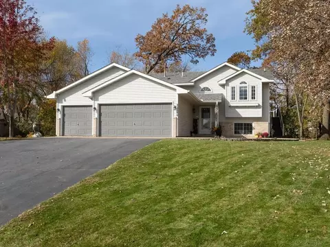 23180 Dahlia St NW, Saint Francis, MN 55070