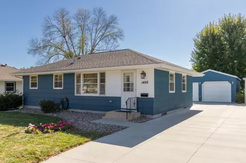 1456 Cascade St NW, Rochester, MN 55901