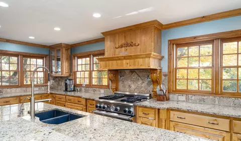 612 Nelson Rd, Independence, MN 55359 photo 5