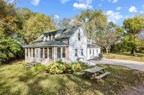40719 Elmcrest Ave, North Branch, MN 55056