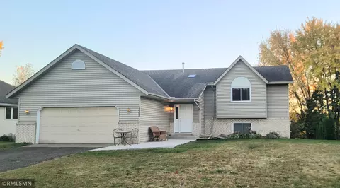 2665 Brittany Ln, Woodbury, MN 55125