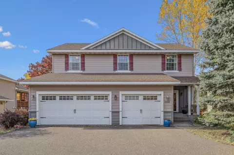 2466 Tower Dr, Woodbury, MN 55125
