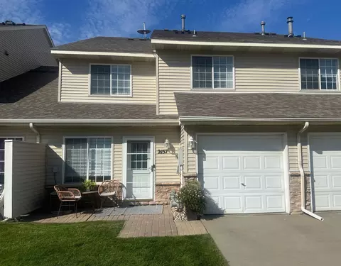 2157 Flamingo Dr, Shakopee, MN 55379