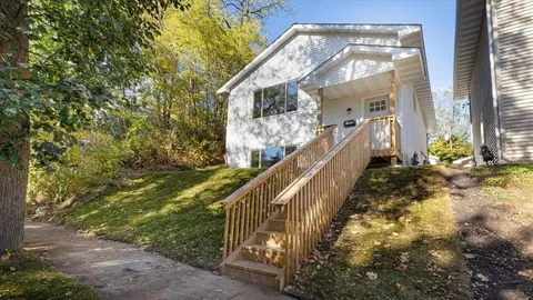 1041 Fremont Ave, Saint Paul, MN 55106