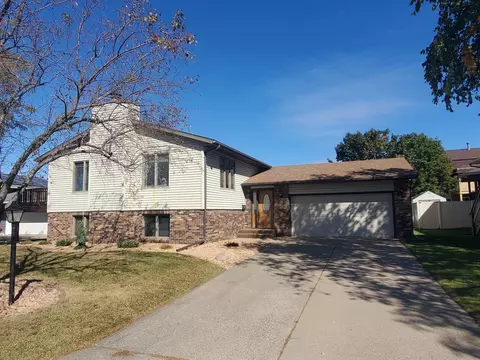 5130 W 7th Pl, Goodview, MN 55987