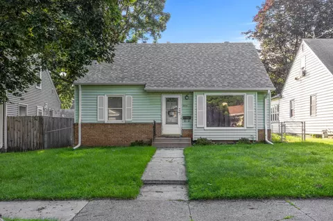 5036 Sheridan Ave N, Minneapolis, MN 55430