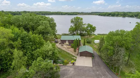 9322 Dodd Rd, Kilkenny, MN 56052