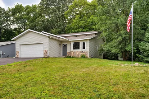 615 Poplar Ave, Isle, MN 56342