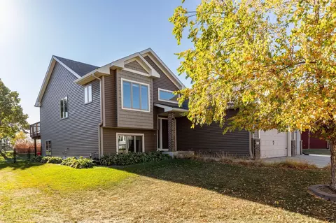 2118 Hart Dr SW, Rochester, MN 55902