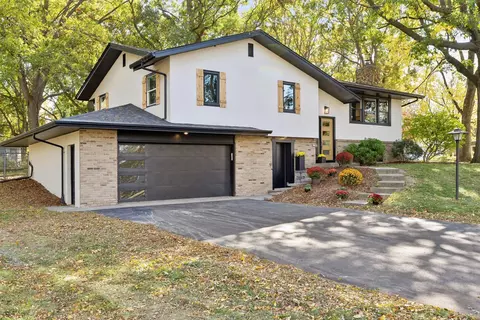 758 Terrace Dr, Roseville, MN 55113