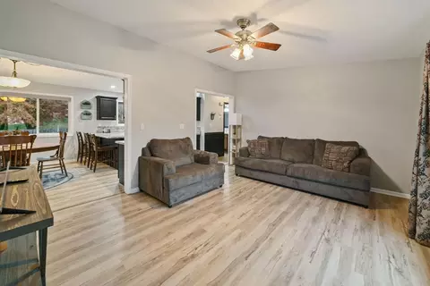 950 Eulaine Cir, Hammond, WI 54015 photo 3