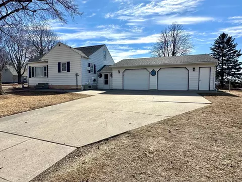 301 W 6th St, Adrian, MN 56110