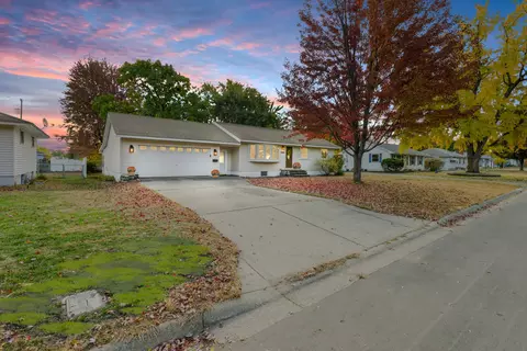 8423 16th Ave S, Bloomington, MN 55425