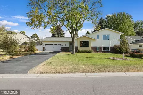 14288 Drake Path, Apple Valley, MN 55124