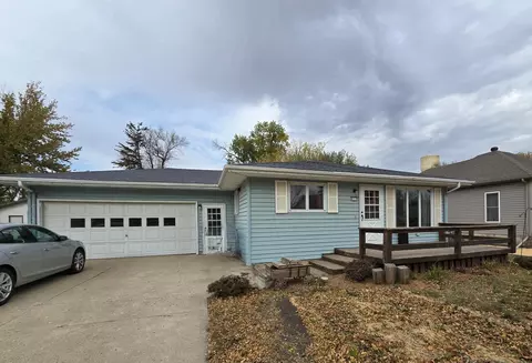419 E Main St, Pipestone, MN 56164