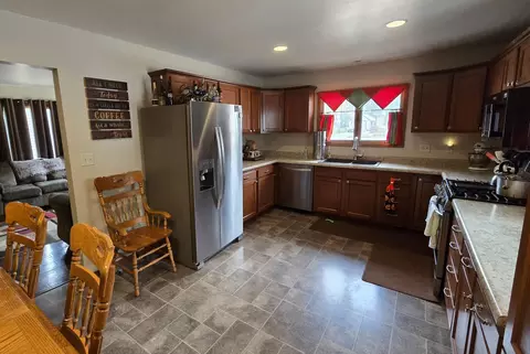 419 E Main St, Pipestone, MN 56164 photo 6