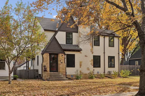 4212 Queen Ave N, Minneapolis, MN 55412