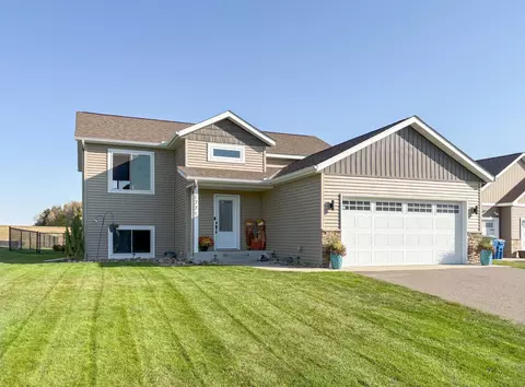 1771 34th St NE, Sauk Rapids, MN 56379