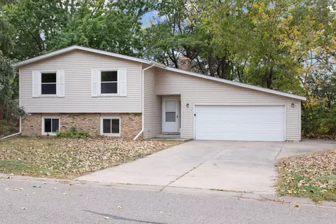 18787 Jordan Trl, Lakeville, MN 55044