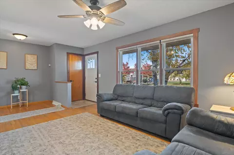 176 E Pomeroy St, River Falls, WI 54022 photo 7