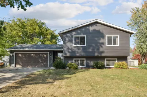 730 Spruce Ct, Pine Island, MN 55963