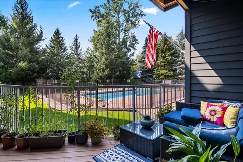 14937 60th St N #108, Stillwater, MN 55082
