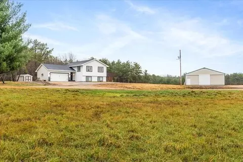 651 100th St, Roberts, WI 54023