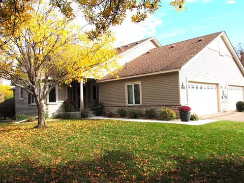 10512 57th Ave N, Plymouth, MN 55442